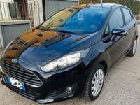 Usata Ford Fiesta 75 CV (55 kW) 2012 Nero Utilitaria