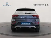 Usata VW T-Roc Life 116 CV (85 kW) 2023 Grigio scuro SUV