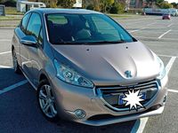 Usata Peugeot 208 Allure 82 CV (60 kW) 2013 Oro Utilitaria