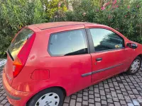 Usata Fiat Punto 60 CV (44 kW) 2002 Rosso Utilitaria