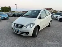 Usata Mercedes A160 Edition 95 CV (69 kW) 2011 Bianco Utilitaria