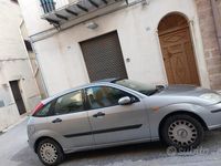 Usata Ford Focus 115 CV (84 kW) 2003 Grigio Berlina