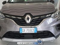 Usata Renault Captur Techno 100 CV (73 kW) 2023 Grigio SUV