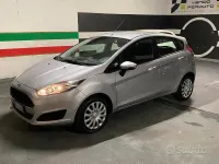 Gebraucht Ford Fiesta 95 PS (69 kW) 2016 Grau Kleinwagen