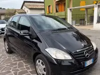 Usata Mercedes A180 Avantgarde 109 CV (80 kW) 2010 Nero Berlina