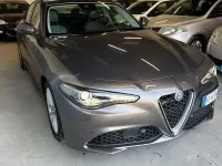 Usata Alfa Romeo Giulia Business 180 CV (132 kW) 2016 Grigio Berlina