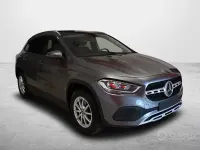 Usata Mercedes GLA180 116 CV (85 kW) 2022 Grigio SUV