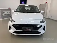 Usata Hyundai i10 63 CV (46 kW) 2025 Bianco Utilitaria
