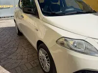 Usata Lancia Ypsilon Gold 69 CV (50 kW) 2015 Utilitaria