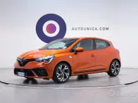 Käytetty Renault Clio V R.S. 91 HP (66 kW) 2021 Oranssi Sedan
