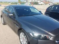 Usata Jaguar XE Business Edition 179 CV (131 kW) 2016 Argento Berlina