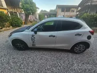 Usata Mazda 2 105 CV (77 kW) 2016 Bianco Berlina