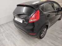Usata Ford Fiesta Titanium 68 CV (50 kW) 2010 Nero Berlina