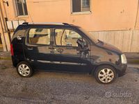 Usata Opel Agila 75 CV (55 kW) 2002 Nero Monovolume