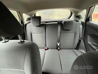 Usata Ford Fiesta 82 CV (60 kW) 2017 Nero Berlina