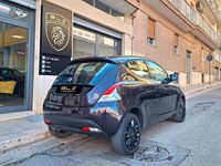 Usata Lancia Ypsilon Gold 69 CV (50 kW) 2014 Prugna glam Utilitaria