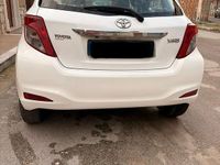 Usata Toyota Yaris 90 CV (66 kW) 2013 Bianco Utilitaria