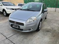 Usata Fiat Grande Punto Dynamic 65 CV (47 kW) 2008 Vari colori pastello Utilitaria