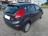 Usata Ford Fiesta 60 CV (44 kW) 2011 Grigio Berlina
