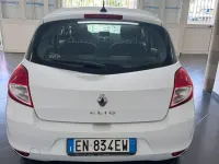 Usata Renault Clio IV 74 CV (54 kW) 2012 Bianco Berlina