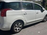 Usata Peugeot 5008 109 CV (80 kW) 2010 Bianco Monovolume