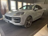 Usata Porsche Cayenne 305 CV (224 kW) 2024 Grigio SUV