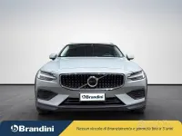 Usata Volvo V60 CC Core 197 CV (144 kW) 2023 Grigio met. Station wagon