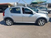 Usata Dacia Sandero 75 CV (55 kW) 2012 Grigio Berlina