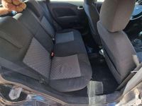 Usata Ford Fiesta Ambiente 75 CV (55 kW) 2004 Utilitaria
