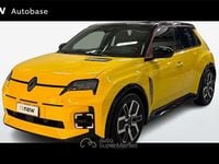 Begagnad Renault 5 E-Tech Iconic 110 kW (150 HK) 2024 Gul Sedan