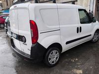 Usata Fiat Doblò 90 CV (66 kW) 2015 Bianco Monovolume