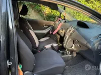 Usata Toyota Yaris 69 CV (50 kW) 2006 Nero Utilitaria