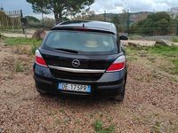 Usata Opel Astra 90 CV (66 kW) 2006 Nero