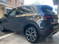 Usata VW T-Cross Style 110 CV (80 kW) 2021 Grigio SUV