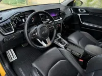 Usado Kia XCeed 136 CV (100 kW) 2020 Amarillo SUV