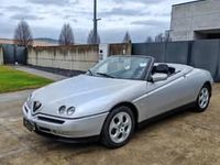 Usata Alfa Romeo Spider 150 CV (110 kW) 1970 Grigio Cabrio