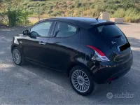 Usata Lancia Ypsilon Gold 95 CV (69 kW) 2016 Nero Utilitaria
