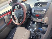 Usado Citroën C1 68 CV (50 kW) 2008 Rojo Utilitario