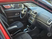 Usata Skoda Roomster 105 CV (77 kW) 2009 Rosso Monovolume