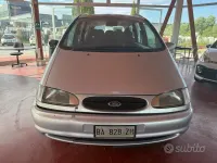 Usata Ford Galaxy 110 CV (80 kW) 1999 Grigio Monovolume