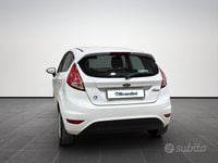 Usata Ford Fiesta 60 CV (44 kW) 2014 Bianco Utilitaria