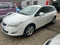 Usata Opel Astra 110 CV (80 kW) 2012 Bianco Station wagon