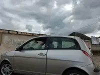 Usata Lancia Ypsilon 75 CV (55 kW) 2004 Grigio Utilitaria