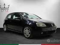 Usata VW Golf IV Sportline 140 CV (102 kW) 2005 Grigio Berlina