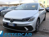 Nuova VW Polo R-line 95 CV (69 kW) 2025 Beige pastello Berlina