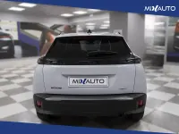 Usata Peugeot 2008 Allure 102 CV (75 kW) 2025 Bianco SUV