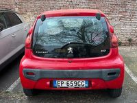 Usata Peugeot 107 68 CV (50 kW) 2012 Rosso Utilitaria