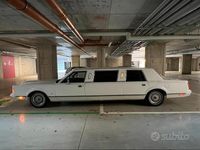 usata Lincoln Town Car limousine 1985