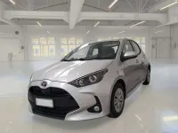 Usata Toyota Yaris Hybrid Business Edition 92 CV (67 kW) 2021 Grigio Berlina