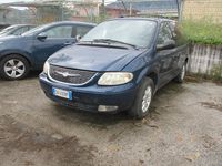 Usata Chrysler Voyager 143 CV (105 kW) 2004 Blu Monovolume